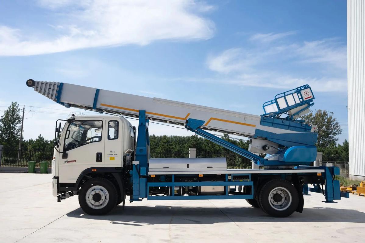 六安云梯上料车租赁费用